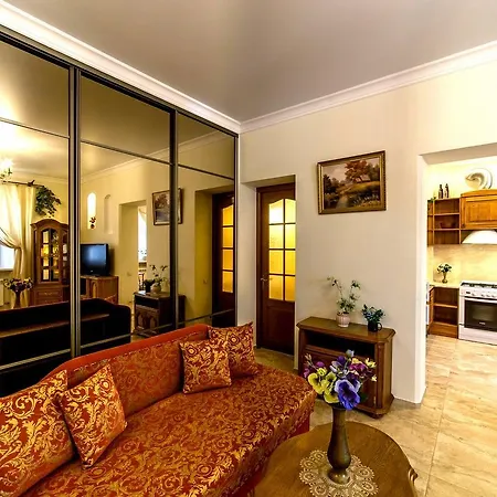 Apartment On Nezavisimosti 103