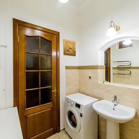 On Nezavisimosti 103 Apartment *